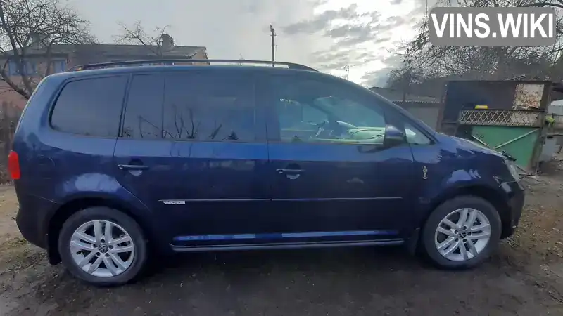 Мінівен Volkswagen Touran 2011 1.39 л. Автомат обл. Київська, Київ - Фото 1/21