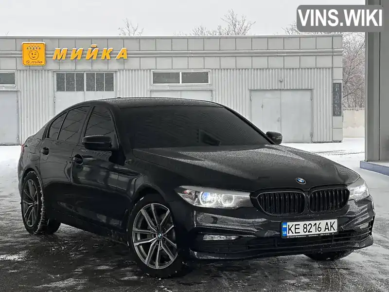 WBAJA71030WC19279 BMW 5 Series 2018 Седан 2 л. Фото 2