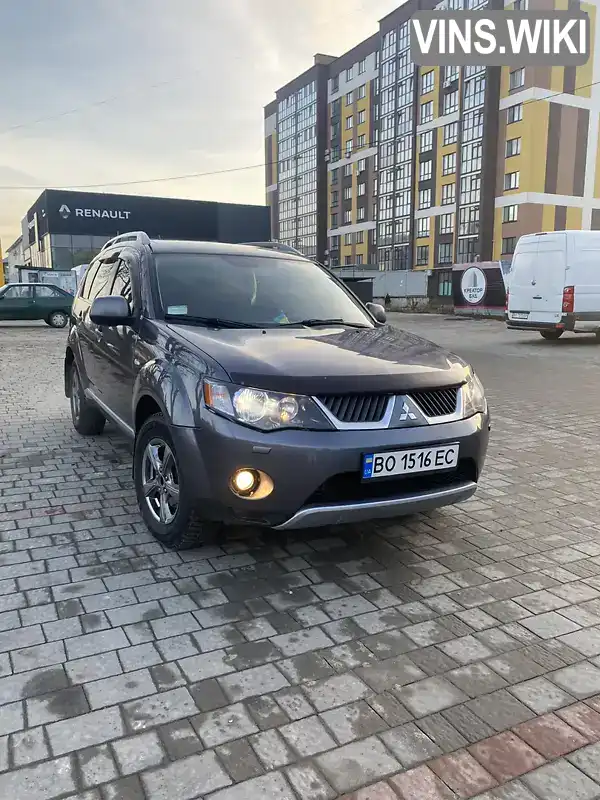 Позашляховик / Кросовер Mitsubishi Outlander XL 2008 2.4 л. Варіатор обл. Тернопільська, Тернопіль - Фото 1/16