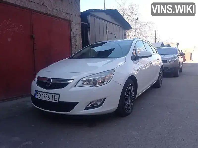 W0LPD8EG8B8102804 Opel Astra 2011 Універсал 1.7 л. Фото 1