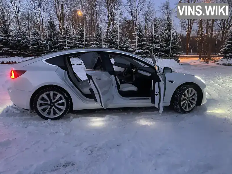 5YJ3E1EA3JF169700 Tesla Model 3 2018 Седан  Фото 2