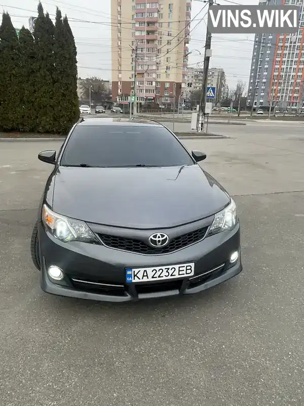 Седан Toyota Camry 2014 2.49 л. Автомат обл. Київська, Біла Церква - Фото 1/8