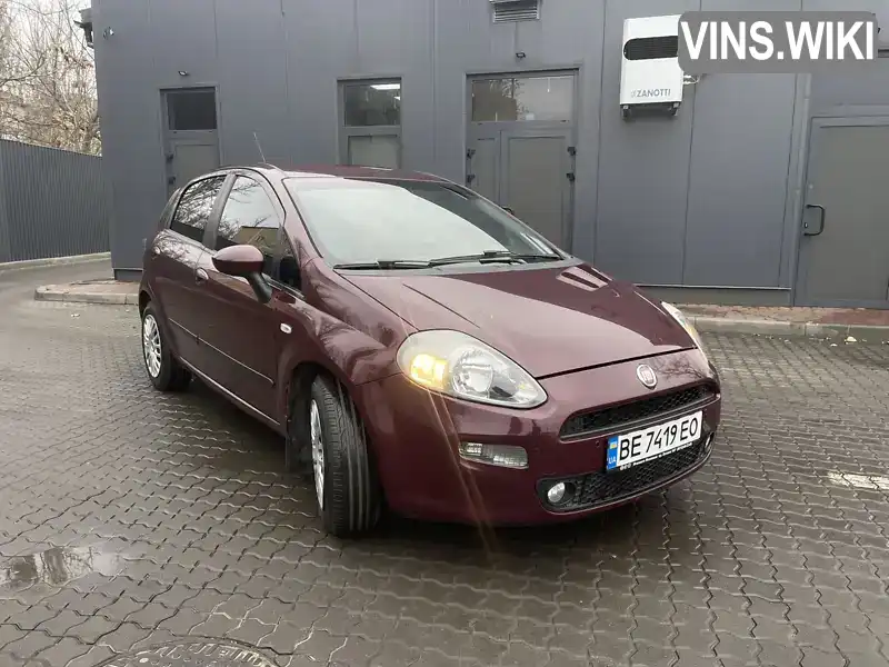 Хетчбек Fiat Grande Punto 2012 1.4 л. Типтронік обл. Миколаївська, Миколаїв - Фото 1/12