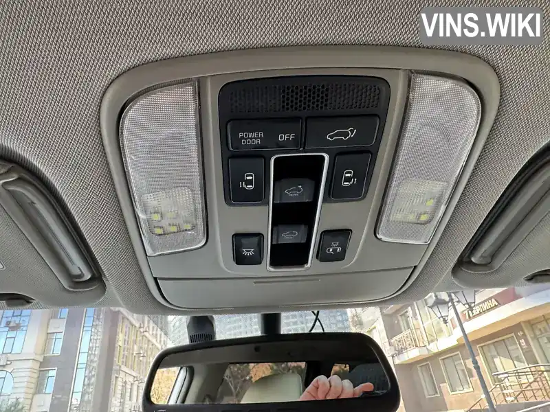 KNAMC81ABJS415687 Kia Carnival 2017 Минивэн 2.2 л. Фото 5