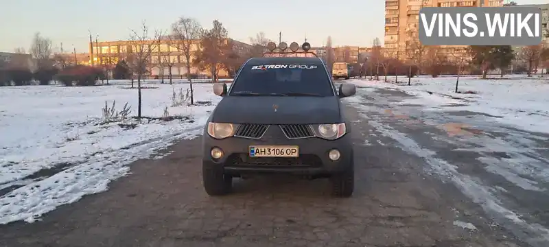 Пикап Mitsubishi L 200 2007 2.48 л. Ручная / Механика обл. Полтавская, Горишние Плавни (Комсомольск) - Фото 1/13