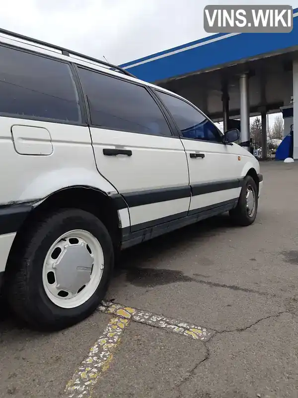 WVWZZZ31ZJE046788 Volkswagen Passat 1988 Универсал 1.8 л. Фото 6