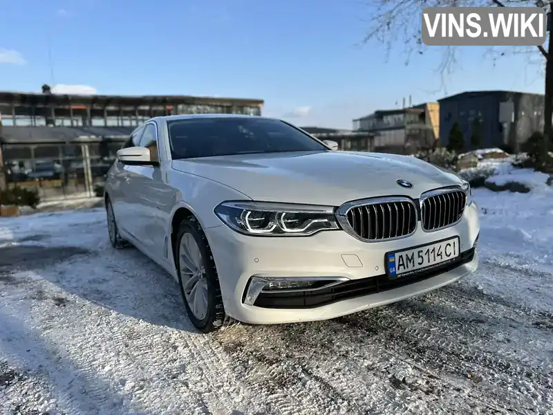 WBAJB51080WC72951 BMW 5 Series 2018 Седан 3 л. Фото 1