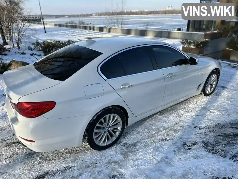 WBAJB51080WC72951 BMW 5 Series 2018 Седан 3 л. Фото 9