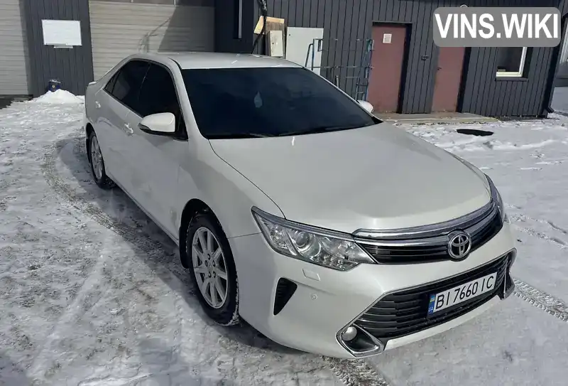 Седан Toyota Camry 2015 2.49 л. обл. Полтавская, Полтава - Фото 1/4