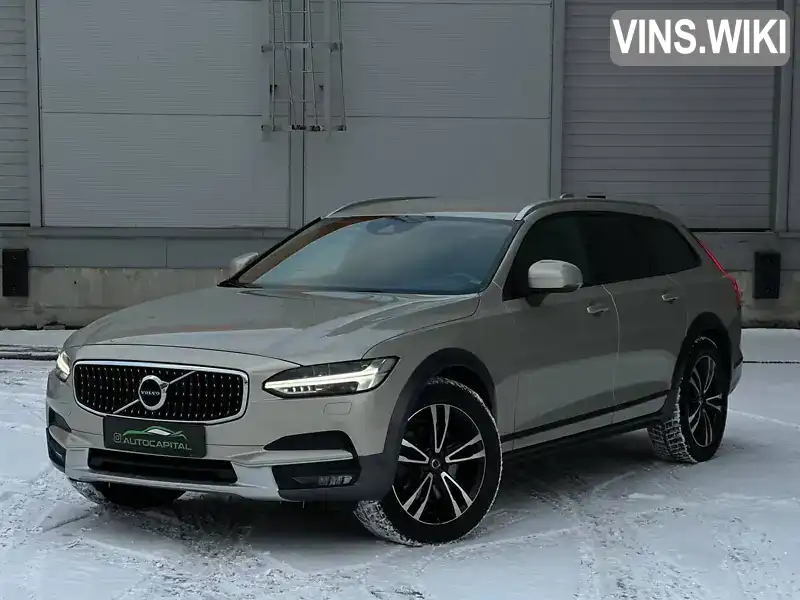 Универсал Volvo V90 Cross Country 2017 1.97 л. Автомат обл. Киевская, Киев - Фото 1/21