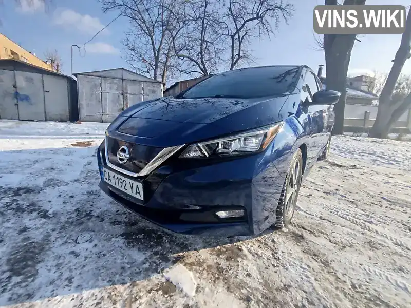 1N4AZ1CP5JC305413 Nissan Leaf 2018 Хетчбек  Фото 1