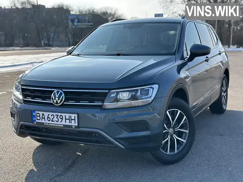 3VV2B7AX8KM173435 Volkswagen Tiguan 2019 Позашляховик / Кросовер 2 л. Фото 1