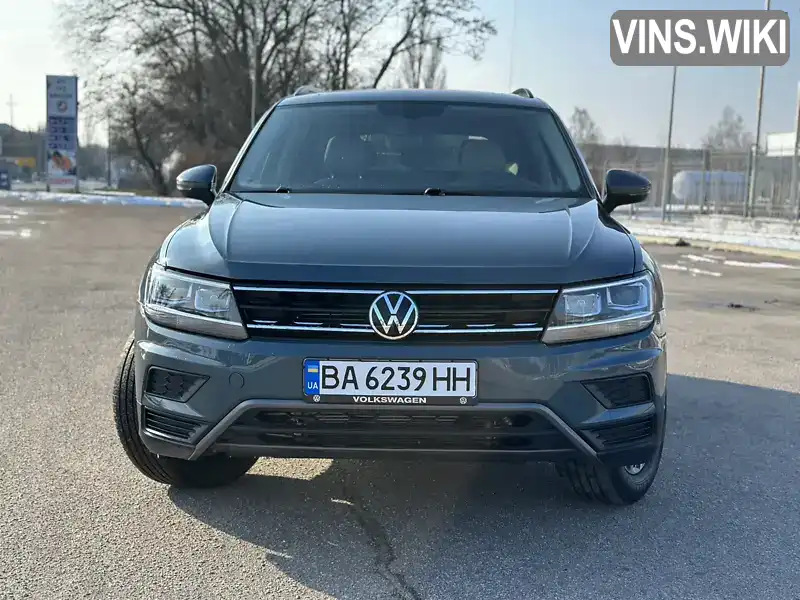 3VV2B7AX8KM173435 Volkswagen Tiguan 2019 Внедорожник / Кроссовер 2 л. Фото 2