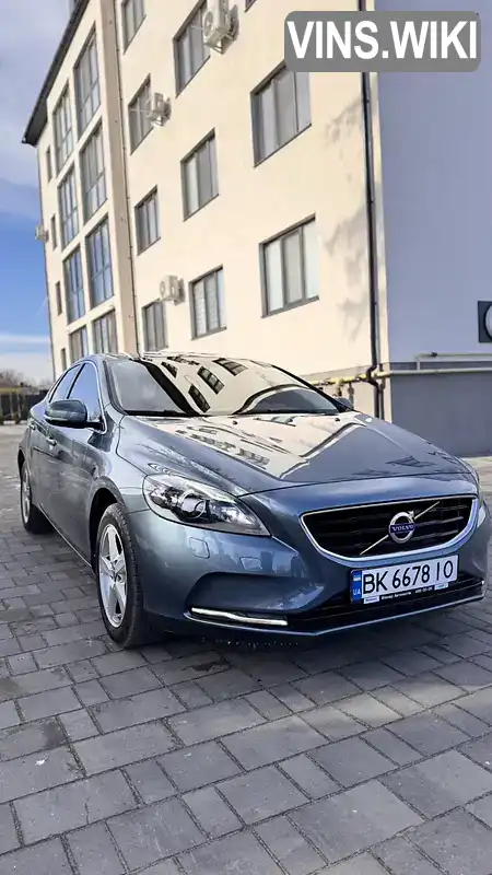 YV1MV8481E2092012 Volvo V40 2013 Хетчбек 1.56 л. Фото 2