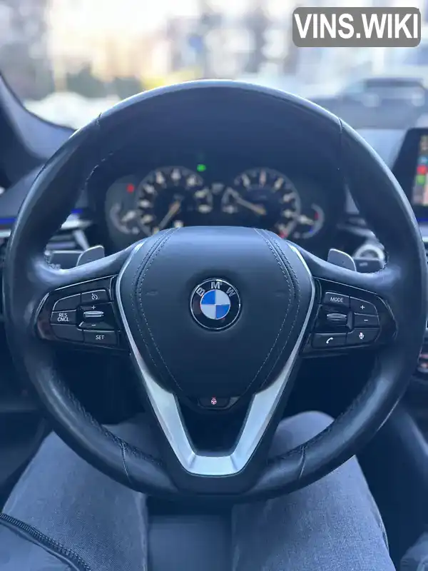 WBAJA7C50KG910014 BMW 5 Series 2018 Седан 2 л. Фото 3