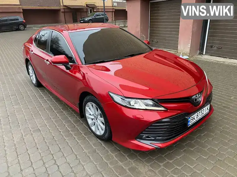 Седан Toyota Camry 2018 2.5 л. Автомат обл. Чернівецька, Чернівці - Фото 1/21