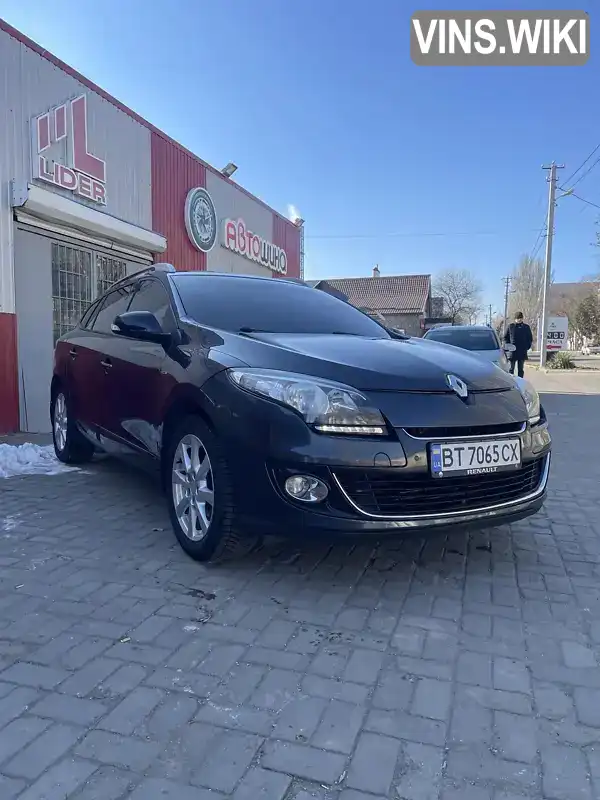 VF1KZX40648658065 Renault Megane 2013 Универсал 1.46 л. Фото 1