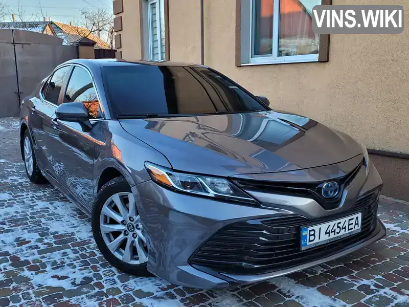 Седан Toyota Camry 2018 2.49 л. Автомат обл. Полтавская, Полтава - Фото 1/21