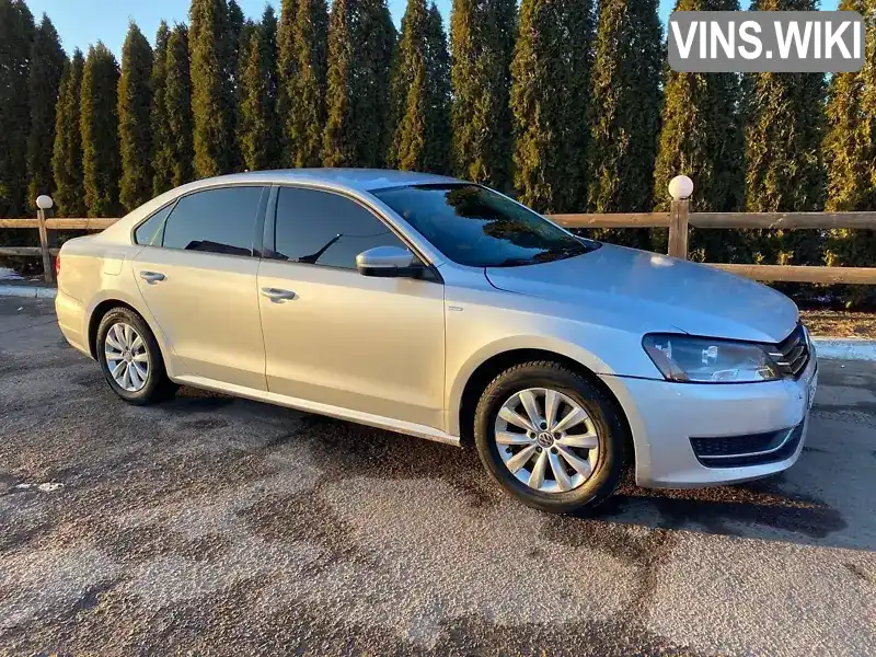 Седан Volkswagen Passat 2014 1.8 л. Автомат обл. Черниговская, Чернигов - Фото 1/12