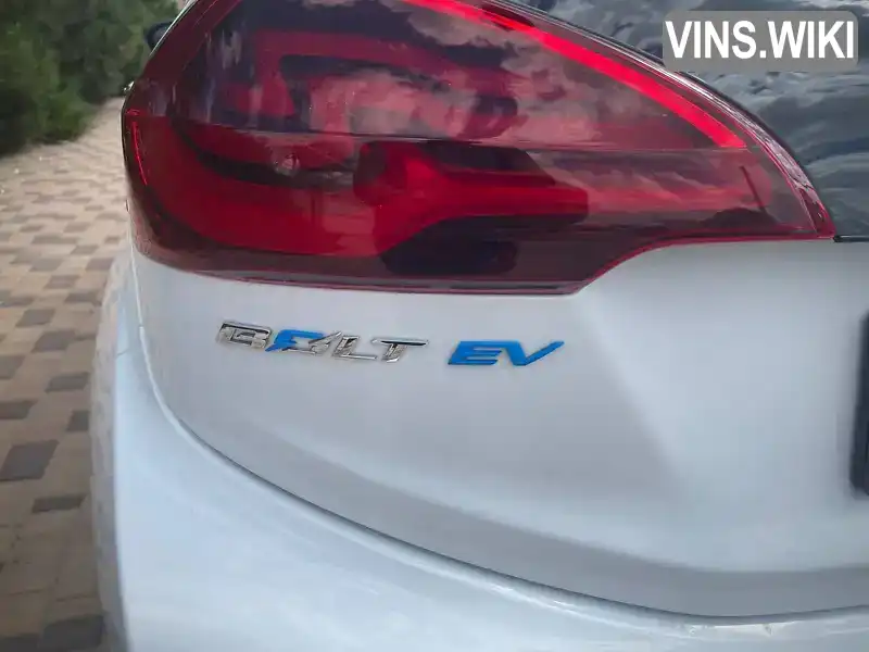 1G1FX6S05H4171717 Chevrolet Bolt EV 2017 Хэтчбек  Фото 6