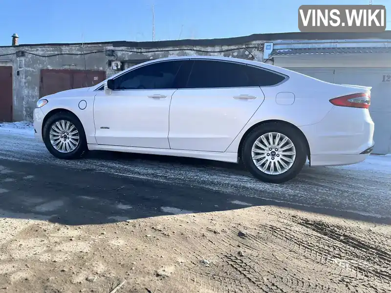 Седан Ford Fusion 2013 2 л. Автомат обл. Ровенская, Ровно - Фото 1/21