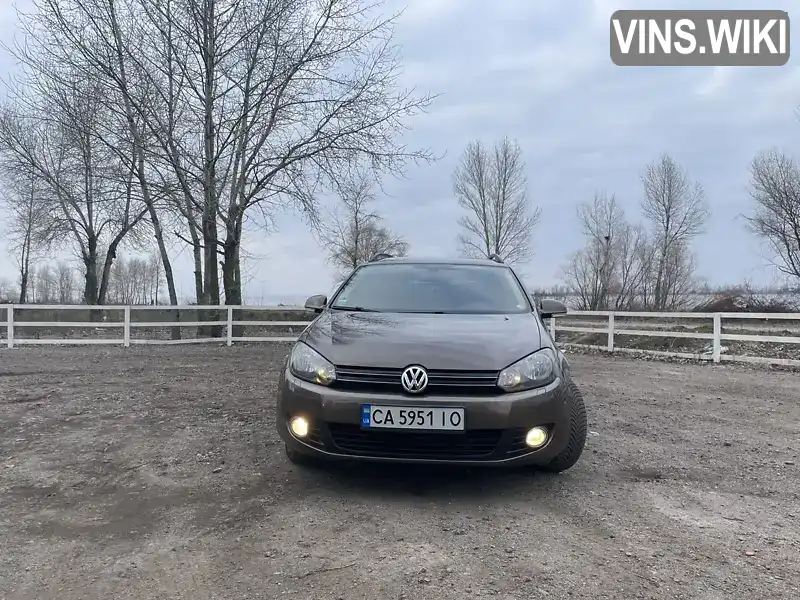 Універсал Volkswagen Golf 2012 1.6 л. Автомат обл. Черкаська, Черкаси - Фото 1/21