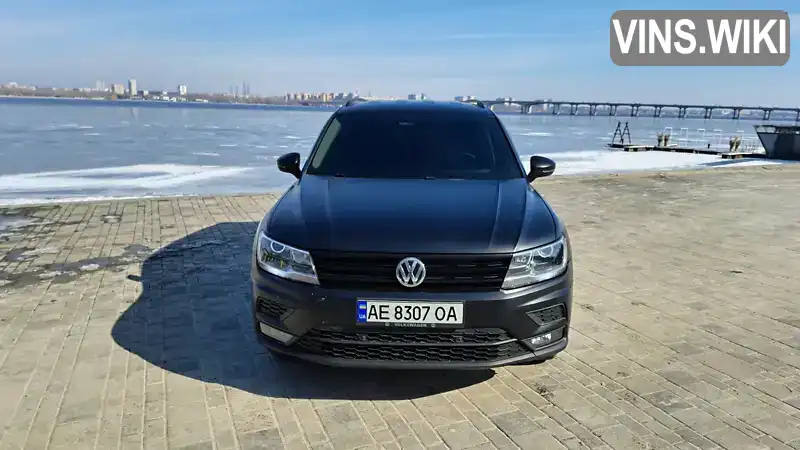 3VV0B7AX0KM063907 Volkswagen Tiguan 2018 Позашляховик / Кросовер 1.98 л. Фото 3