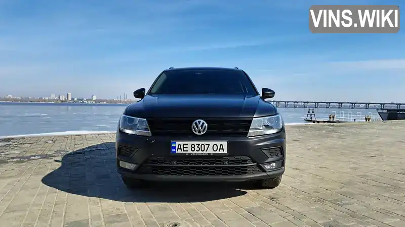 3VV0B7AX0KM063907 Volkswagen Tiguan 2018 Позашляховик / Кросовер 1.98 л. Фото 4