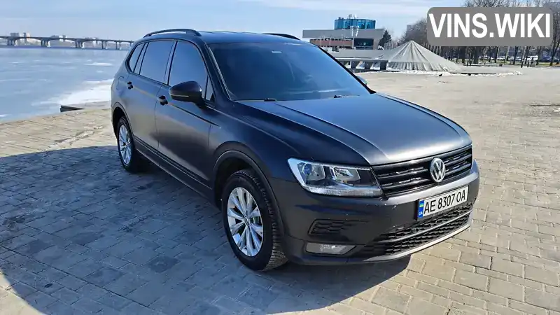 3VV0B7AX0KM063907 Volkswagen Tiguan 2018 Позашляховик / Кросовер 1.98 л. Фото 5