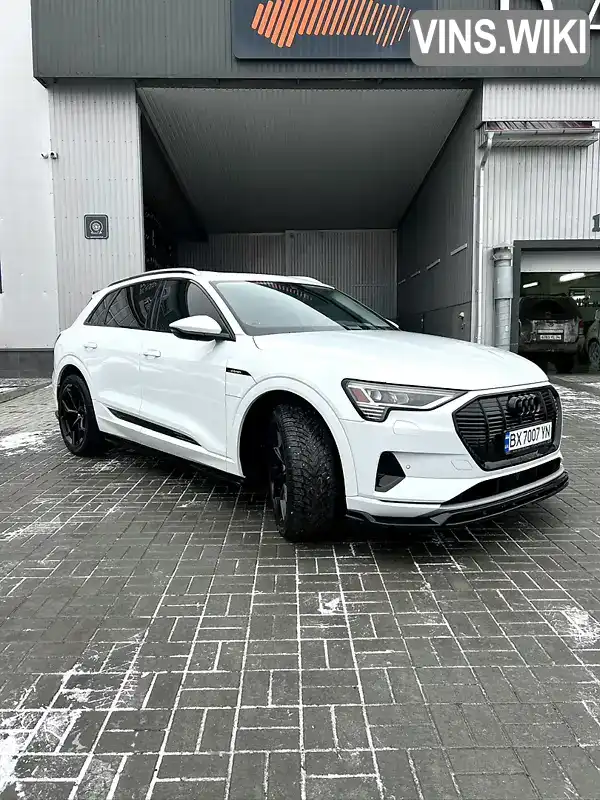 WA1AAAGE8KB009572 Audi e-tron 2019 Позашляховик / Кросовер  Фото 4