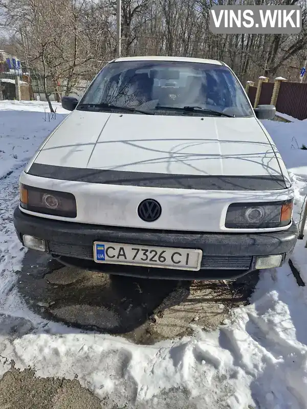 Седан Volkswagen Passat 1993 null_content л. обл. Киевская, Киев - Фото 1/5