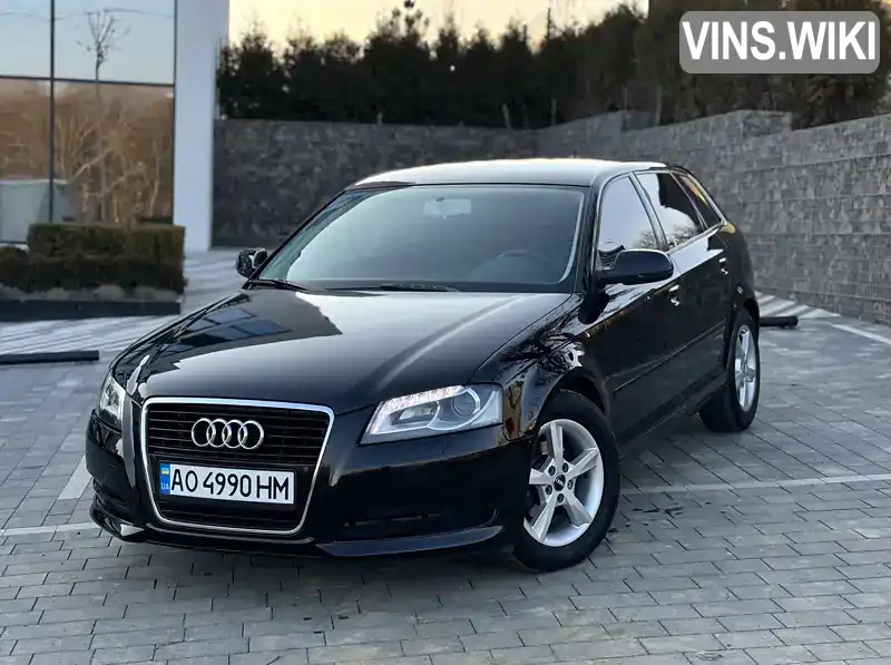 Хетчбек Audi A3 2012 1.6 л. Варіатор обл. Закарпатська, Мукачево - Фото 1/21