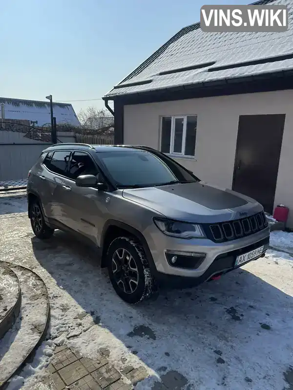 3C4NJDDB8KT744800 Jeep Compass 2019 Позашляховик / Кросовер 2.4 л. Фото 1