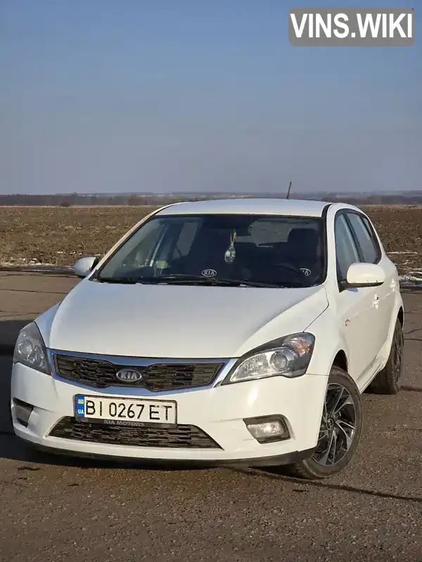 Хетчбек Kia Ceed 2010 1.6 л. Ручна / Механіка обл. Полтавська, Зіньків - Фото 1/17