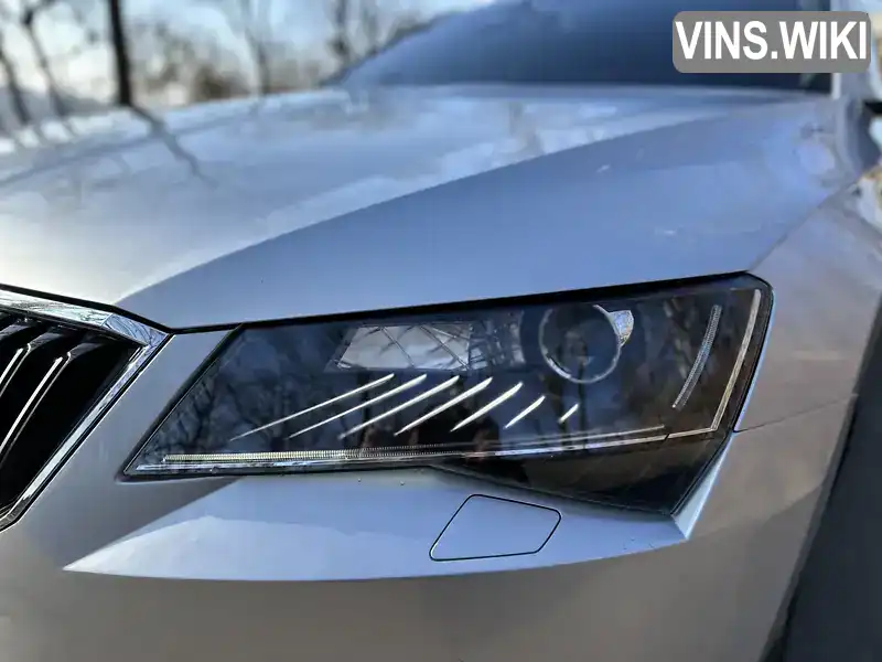 TMBJH9NP8J7513657 Skoda Superb 2017 Універсал 1.97 л. Фото 8