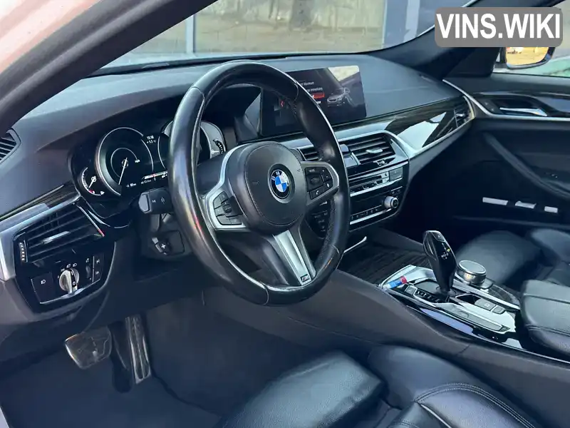 WBAJA9C59JB251678 BMW 5 Series 2018 Седан 2 л. Фото 8