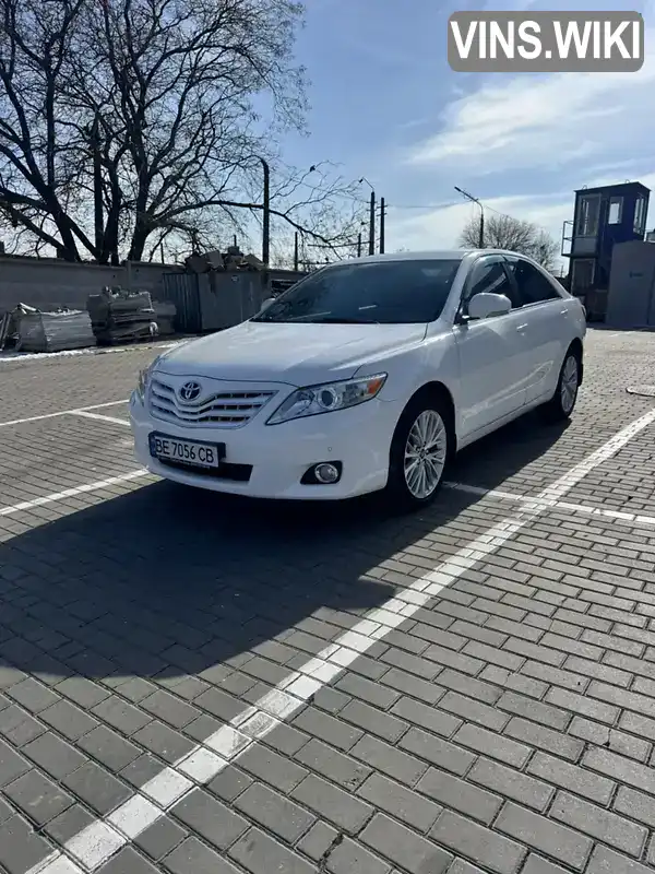 Седан Toyota Camry 2010 2.36 л. Автомат обл. Миколаївська, Миколаїв - Фото 1/21