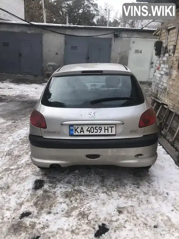 VF32AKFWA44908446 Peugeot 206 2006 Хетчбек 1.36 л. Фото 3