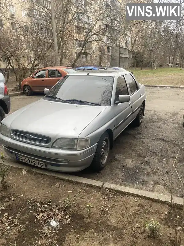 WF0FXXGCAFLM69560 Ford Orion 1990 Седан 1.6 л. Фото 3