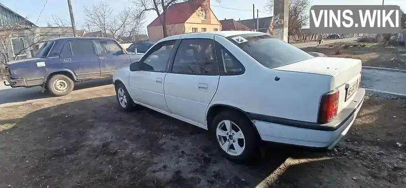 W0L000087L5167803 Opel Vectra 1990 Седан 2 л. Фото 2