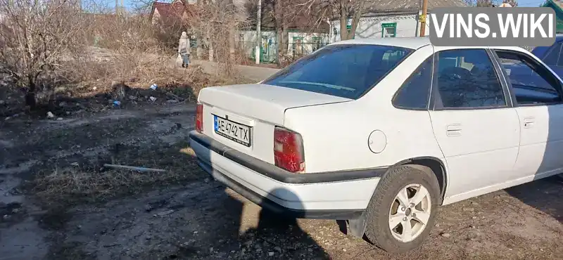 W0L000087L5167803 Opel Vectra 1990 Седан 2 л. Фото 3