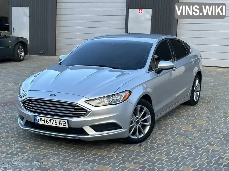 3FA6P0LU2HR385745 Ford Fusion 2017 Седан 2 л. Фото 2