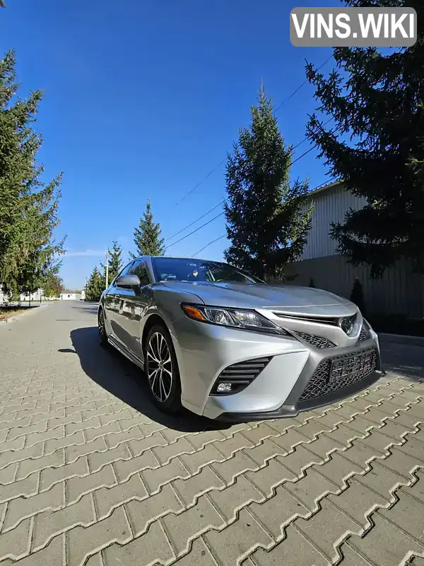 Седан Toyota Camry 2017 2.49 л. Автомат обл. Вінницька, Вінниця - Фото 1/21