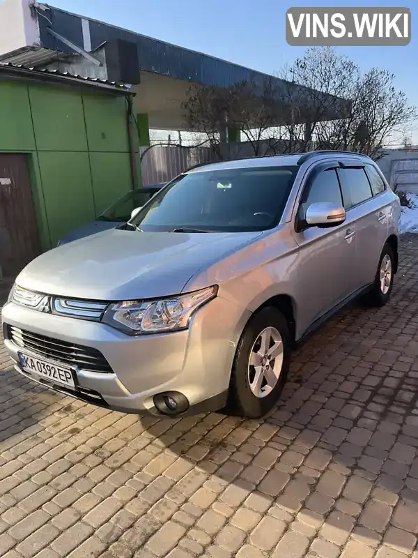 Внедорожник / Кроссовер Mitsubishi Outlander XL 2012 2.4 л. Автомат обл. Киевская, Киев - Фото 1/12