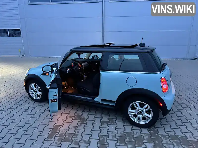 Хэтчбек MINI Hatch 2011 1.6 л. Автомат обл. Киевская, Вышневое - Фото 1/21