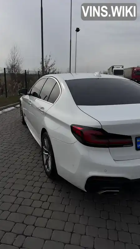 WBAJC310XJDB28767 BMW 5 Series 2018 Седан 2 л. Фото 2