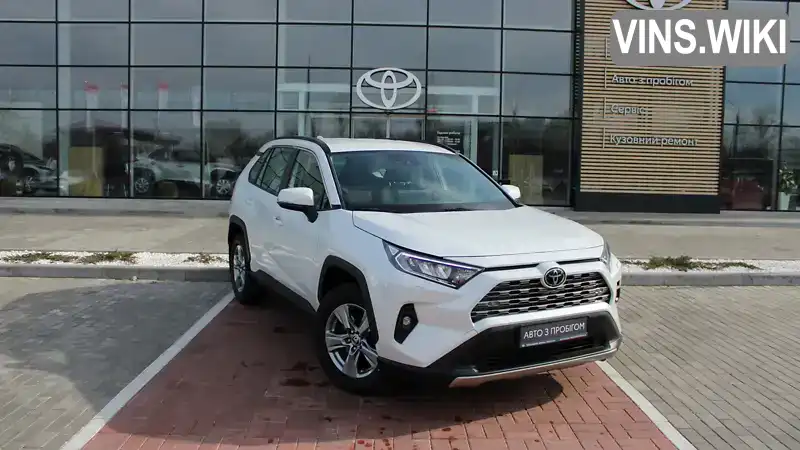 Позашляховик / Кросовер Toyota RAV4 2023 1.99 л. Варіатор обл. Черкаська, Черкаси - Фото 1/19