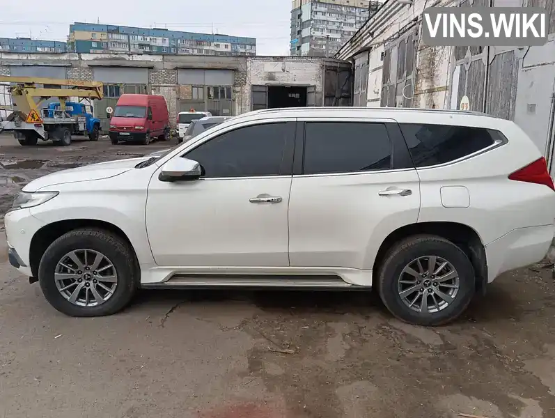 MMCGUKS10HHZ00760 Mitsubishi Pajero Sport 2017 Позашляховик / Кросовер 2.44 л. Фото 1