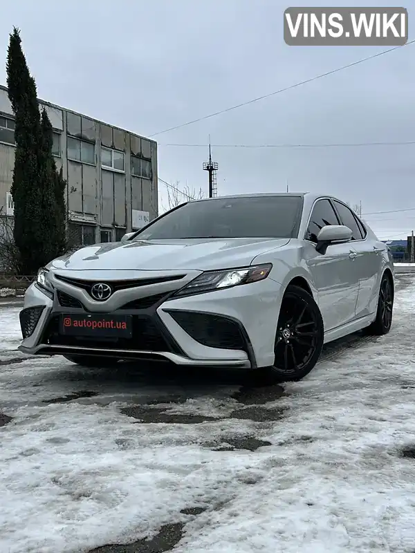 Седан Toyota Camry 2024 2.49 л. Автомат обл. Сумська, Суми - Фото 1/21