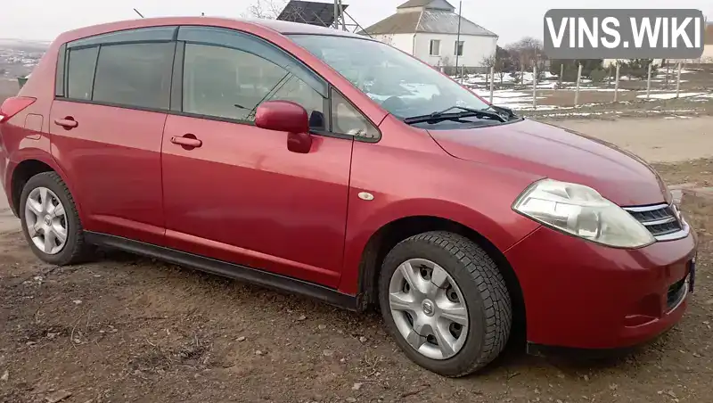 C11370240 Nissan TIIDA 2010 Хетчбек 1.5 л. Фото 1